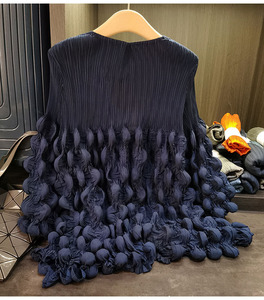 Blusa tipo cárdigan corta plisada con diseño de burbujas, versátil y con lazo, nueva colección de otoño para mujer, a la moda. - Product Image 4