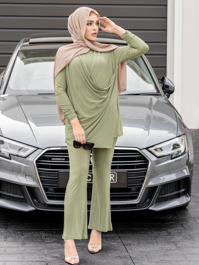 สีเขียว