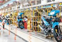 Ligne d'assemblage de motos semi-automatique avec convoyeur à chaîne à lattes 50 unités/heure