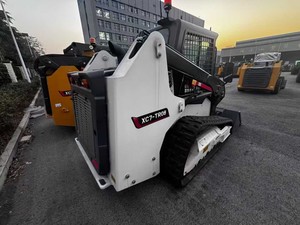中国最畅销的滑移装载机XC7-TR08，铲斗容量0.6m³ - Product Image 6