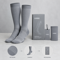 Chaussettes de compression de soutien en Spandex et Nylon, soutien uniforme du mollet, gris royal, soutien gradué, ajustement du bout du pied, gradation des tailles