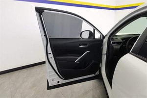 <span class=keywords><strong>Toyota</strong></span> <span class=keywords><strong>Corolla</strong></span> Cross 2.0L Luxury FWD <span class=keywords><strong>2022</strong></span> de <span class=keywords><strong>segunda</strong></span> <span class=keywords><strong>mano</strong></span> con bajo kilometraje, SUV usado con techo corredizo - Product Image 4