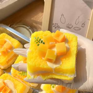 Juguete Blandito de Mango Tostado, Súper Suave, de TPR, Simulación de Pastel, Juguete Antiestrés para Apretar - Product Image 4