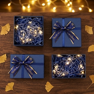 Boîte cadeau rigide bleu marine avec ruban bleu or, boîte d'emballage de luxe en carton pour mariage, anniversaire, cadeau de la Saint-Valentin - Product Image 3