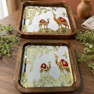 Bandeja de Servir de Madera con Diseño de Camello Incrustado, Plato Decorativo para Uso en la Mesa del Hogar - Product Image 1