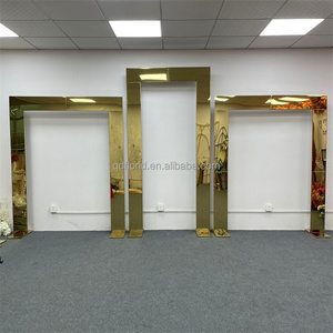 J04 8ft Tall Factory Price Indoor Shiny <strong>Gold</strong> Metal Arch Wedding <strong>Backdrop</strong> for Wedding Events Stage Hall Decoration - Product Image 1