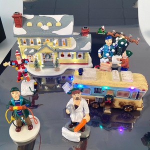 DAMAI Resin Christmas Scene Village Houses Town with Warm White LED Light Battery Operate Christmas Ornament - Product Image 2