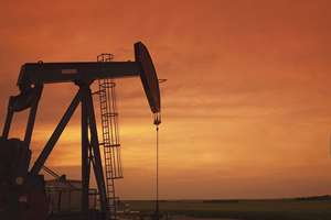 יחידת שאיבה מסוג קורה בעלת יעילות גבוהה לפי תקן <span class=keywords><strong>API</strong></span> <span class=keywords><strong>11E</strong></span> לייצור נפט גולמי יבשתי - Product Image 4