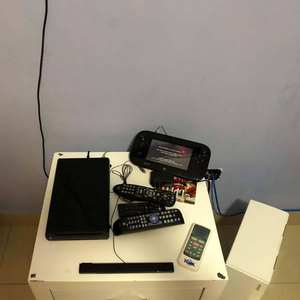 Console <span class=keywords><strong>Wii</strong></span> <span class=keywords><strong>U</strong></span> GamePad <span class=keywords><strong>Usata</strong></span>, Tablet Nero 8GB Set Base, Sistema di Gioco Video Familiare Wi-Fi - Product Image 6