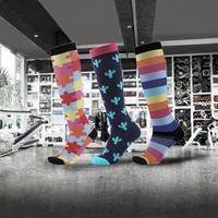 Chaussettes de compression sportives antidérapantes en nylon pour hommes, motif animal tricoté, hauteur genou, pour la récupération sportive, collection Printemps, pour adultes