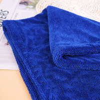 Couleur rose 60x90cm 1200gsm doux microfibre sans bordure conception lavage de voiture tordu serviette microfibre séchage serviette pour voiture monstre