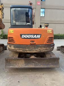 รถขุดดิน Doosan DH55 พร้อมบุ้งกี๋ขุดดิน อุปกรณ์ก่อสร้างมือสอง - Product Image 2
