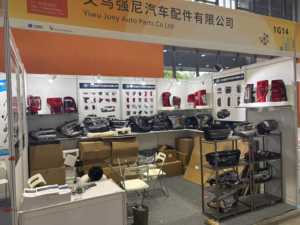 Produits chauds de sortie d'usine pour Range Rover <span class=keywords><strong>Velar</strong></span> 2018 <span class=keywords><strong>2022</strong></span> 2023 kit de pare-chocs avant réel - Product Image 6