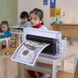 Jouet <span class=keywords><strong>de</strong></span> <span class=keywords><strong>magie</strong></span> classique en plastique PS unisexe, facile à utiliser, pour faire apparaître <span class=keywords><strong>de</strong></span> l'argent, machine à argent pour enfants, accessoire <span class=keywords><strong>de</strong></span> <span class=keywords><strong>magie</strong></span> - Product Image 3