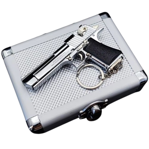 Venta al por mayor: Llavero de pistola de juguete de aleación miniatura 2024, modelo de simulación 1:3 de arma real con bala, para niños, personalizable. - Product Image 1