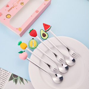 Cuchara de acero inoxidable, tenedor de dibujos animados con forma de sandía y fresa, cuchara dorada para café, tenedor de frutas, juego de cubiertos para postre, juego de regalo. - Product Image 3