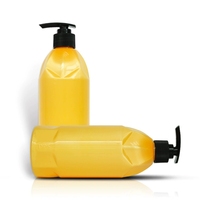 Bouteille PET personnalisable de 500 ml à surface facetée, col de 28 mm, pour l'emballage de liquides de soins capillaires et corporels à usage domestique
