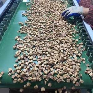 Özelleştirilebilir Dondurarak Kurutulmuş Sığır Karaciğer Küpleri Dondurarak Kurutulmuş Evcil Hayvan Maması Köpek ve Kedi Ödülü - Product Image 4