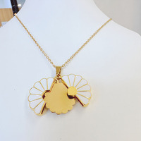 Kalung liontin bunga aster wanita tahan karat Logo nama pribadi terukir dapat dibuka Enamel