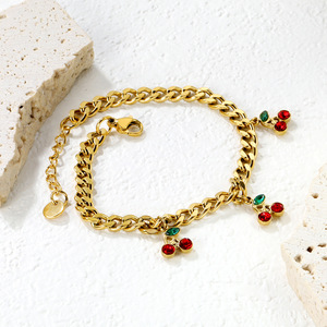 สร้อยข้อมือเชอร์รี่สแตนเลสชุบทอง 18k เครื่องประดับผู้หญิง สไตล์ยุโรป ของขวัญ สร้อยข้อมือแฟชั่น - Product Image 2