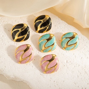 Nouvelles Boucles d'Oreilles Clous Carrées Irrégulières Rétro Tendance Personnalisées en Alliage Plaqué Or pour Femmes, Style Européen et Américain, Exquises et Uniques - Product Image 1