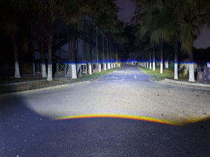 Nuova Luce LED per Griglia Auto 180W a 3 Lenti, Faro <span class=keywords><strong>Esterno</strong></span> Bicolore Adatto per Auto, Moto, Veicoli Fuoristrada e SUV - Product Image 2