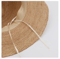 Chapeau de cow-boy en raphia mince portable de luxe avec fil de paille sur le bord réglable Crochet à la main