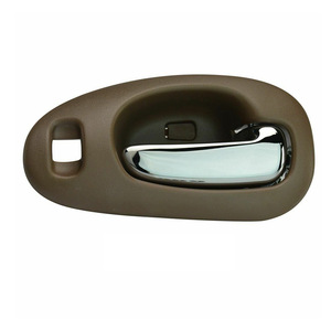 Manija interior de puerta de coche Qijunwang 5102851AA para Intrepid Concorde 300M 2002, repuesto de plástico marrón para reparación - Product Image 2