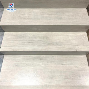 Foshan1200/1350mm Carreau d'<span class=keywords><strong>escalier</strong></span> en porcelaine Taille personnalisée Carreau <span class=keywords><strong>de</strong></span> <span class=keywords><strong>nez</strong></span> d'<span class=keywords><strong>escalier</strong></span> Carreau d'<span class=keywords><strong>escalier</strong></span> complet avec rainure <span class=keywords><strong>Marche</strong></span> et rehausseur - Product Image 3
