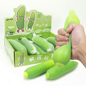 Juguete Sensorial Antiestrés de Frutas y Verduras Elásticas: Pepino, Pitaya, Bola Blanda para Apretar, para Todas las Edades, Alivio de la Ansiedad - Product Image 3