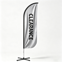 Drapeau publicitaire à plumes en couleur pleine avec mât réglable pour la promotion et la publicité des laveries automobiles