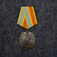21 ans d'expérience en fabrication sur mesure d'emblèmes à double placage russes et de médailles d'honneur avec étoile colorée, médaille espagnole vintage