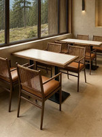 Ensemble de mobilier de restaurant en bois massif au design champêtre pour café, hôtel, maison d'hôtes - Canapé d'extérieur personnalisable avec plateau en dalle