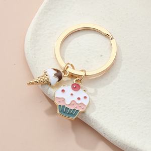Llavero con Colgante de Comida de Dibujos Animados, Llaveros Metálicos Personalizados con Baño de Oro, Estilo Redondo, Llaveros Modernos - Product Image 1