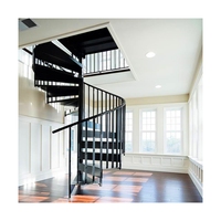 Escalier en colimaçon extérieur contemporain résistant aux intempéries, design blanc