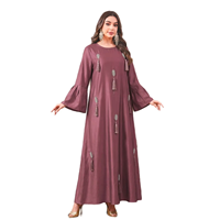 Élégante Abaya Longue en Polyester pour Adultes avec Décoration de Pompons, Broderie à la Main, Manches Cloche, Coupe Ample, Robe Maxi Quotidienne pour Femmes Musulmanes