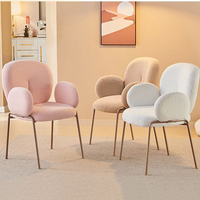 Chaise de maquillage de luxe chambre coiffeuse moderne petite unité haut de gamme agneau laine de mouton crème femme dossier chaise de salle à manger