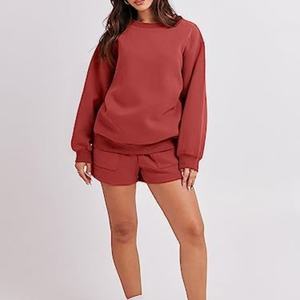 Ensemble de survêtements personnalisés pour femmes : Sweat à capuche côtelé, short et haut décontracté à col rond et manches longues de couleur unie – Vente en gros - Product Image 4