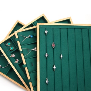 Bandeja de Exhibición de Joyas de Madera Maciza de Lujo Ligero con Forro de Terciopelo Verde, Bandeja Europea para Exhibición de Joyas y Adornos, Mercancía Disponible - Product Image 5