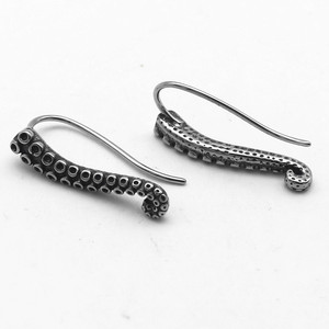 Pendientes yunnique de acero de titanio con diseño de garra de pez octogonal, forma geométrica de garra de pulpo con lunares para uso en la moda - Product Image 4