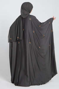 Abaya Formal Casual para Mujer, de Satén, Bordada a Mano, Elegante y de Lujo, Personalizada por LEDUO - Product Image 2