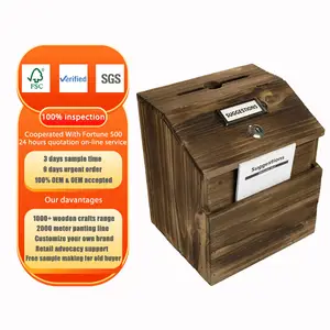 Rustikale Vorschlags box mit Schloss: Hölzerne Stimmzettel-Kommentar box, an der Wand montiert oder freistehend.