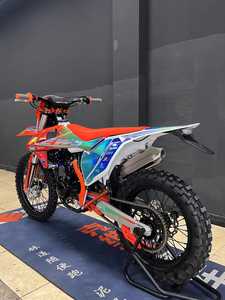 รถมอเตอร์ไซค์วิบาก EU K16 MT250 KEWS 279 ซีซี 2 จังหวะ พร้อมมอเตอร์ไร้แปรงถ่าน ความเร็ว 80 กม./ชม. ระบบขับเคลื่อนโซ่ น้ำหนักเบา 108 กก. สตาร์ทไฟฟ้า/เท้า - Product Image 4