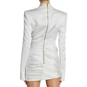 Mini abito blazer in raso con scollo a V profondo stile italiano di nuova marca - Product Image 4