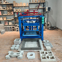 Machine à fabriquer des briques en plastique recyclé rouge, machine à fabriquer des briques en plastique emboîtables