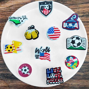 Vente chaude PVC caoutchouc souple <span class=keywords><strong>FIFA</strong></span> World Football série amical EVA chaussures breloques accessoires personnalisé bricolage Logo <span class=keywords><strong>7</strong></span> jours expédition rapide - Product Image 4