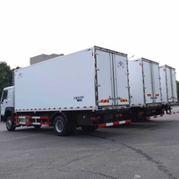 Camion frigorifique moyen HOWO 4x2 avec groupe frigorifique Thermo King et rails pour viande