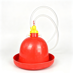 Abreuvoirs et mangeoires automatiques modernes Plasson pour poulets pondeuses et poussins - Product Image 1