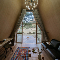Maison de camping faite à la main Aménagement d'un loft double Assemblage facile Petite maison préfabriquée en bois Maison en rondins avec chambre à coucher
