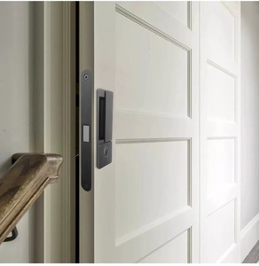 Cerradura Moderna Minimalista para Puerta Corredera, Diseño Magnético Plano y Silencioso, Aleación de Zinc, Llave Metálica Resistente, Fácil Instalación para Baño - Product Image 4